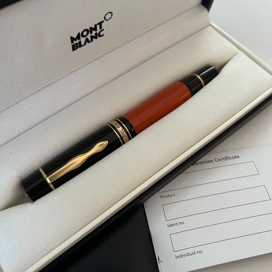 Pre-Loved Montblanc® Hemingway Writer's Limited Edition Fountain Pen