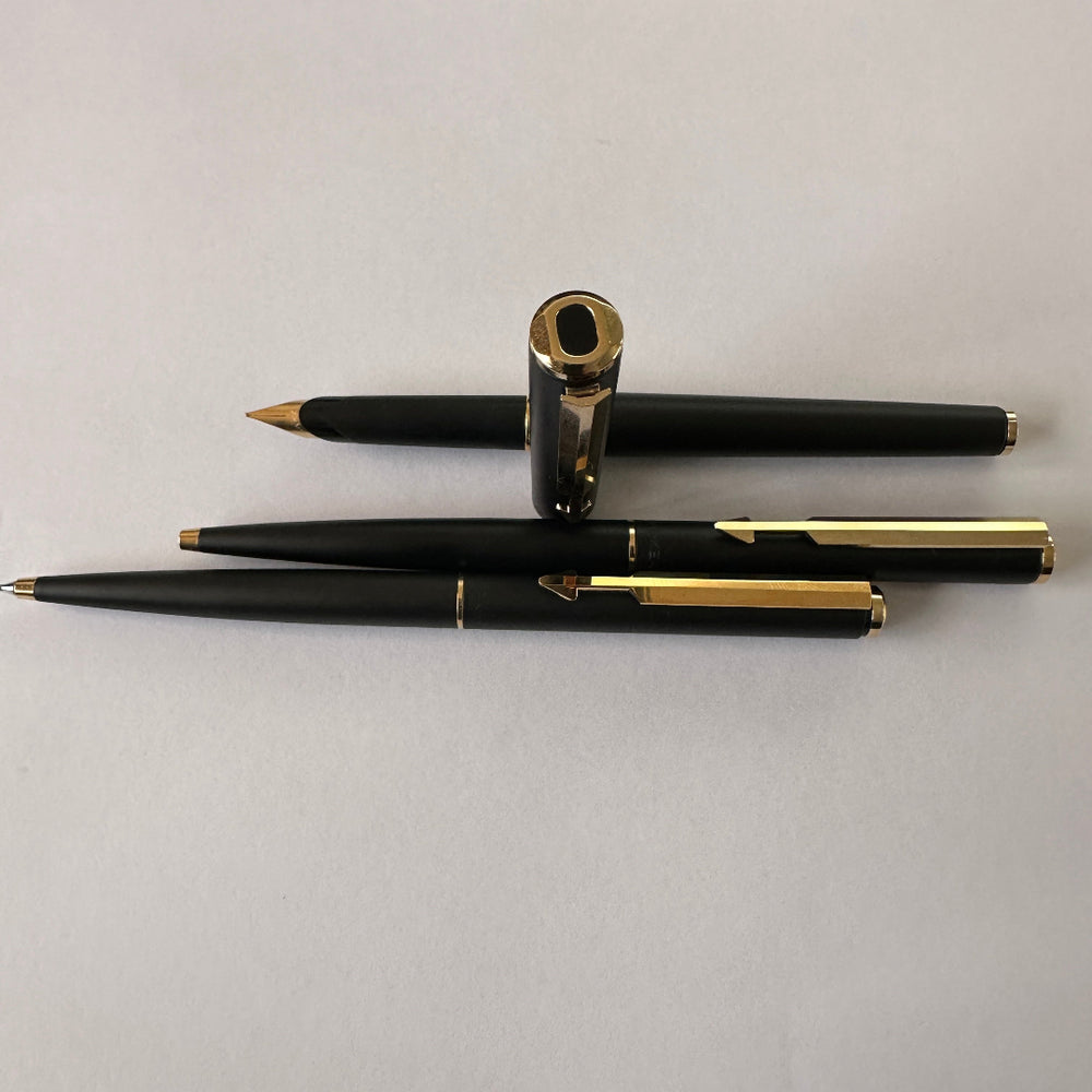 Parker Arrow Black - Gold Trim Set - New Old Stock