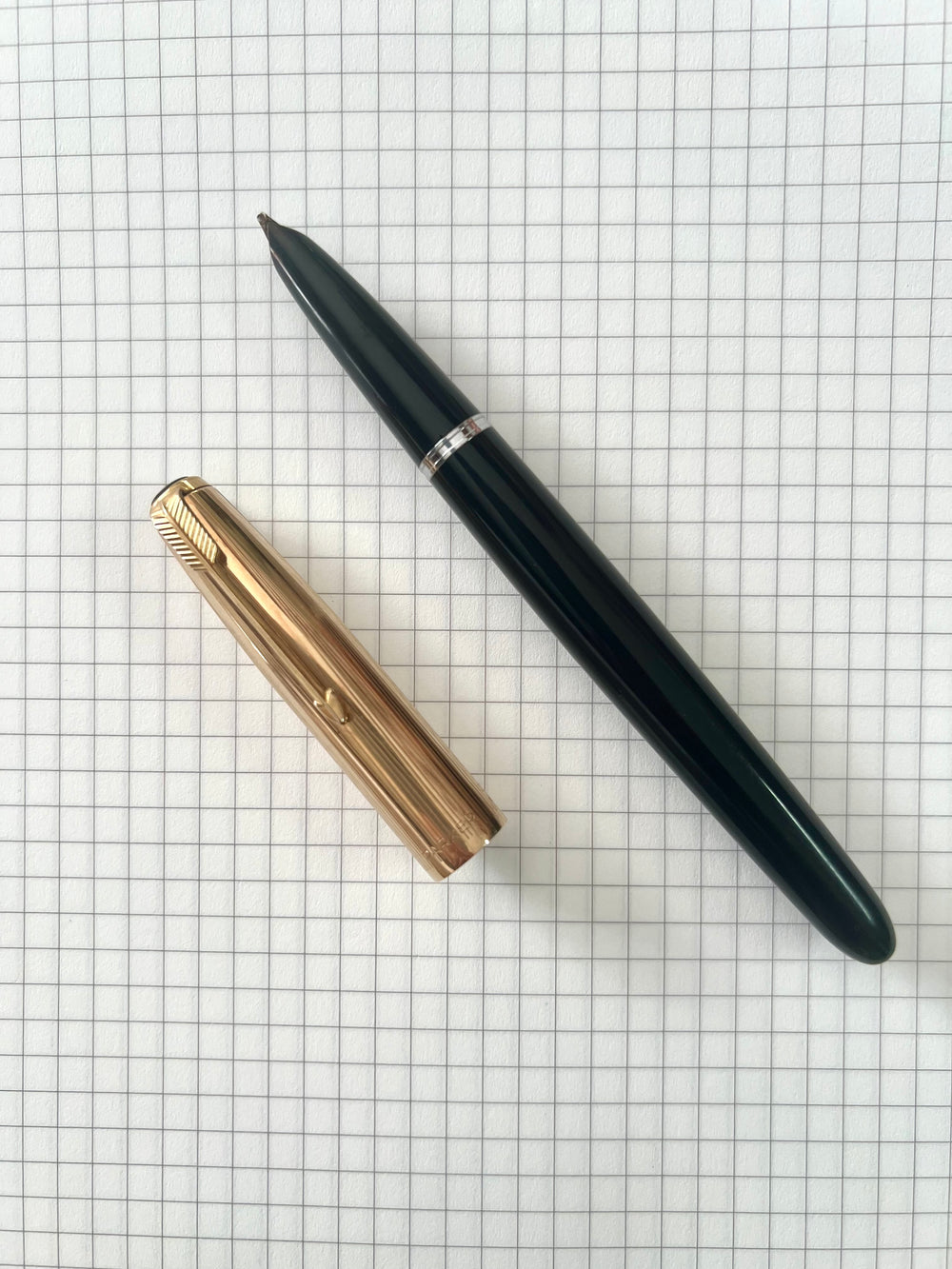 Pre-Loved Parker Vintage 51 Black and Gold Fountain Pen