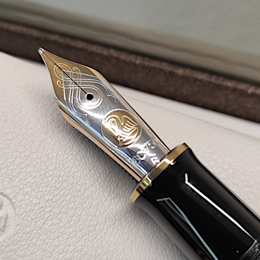 Pelikan M1000 Souverän Black/Green Fountain Pen With Gold